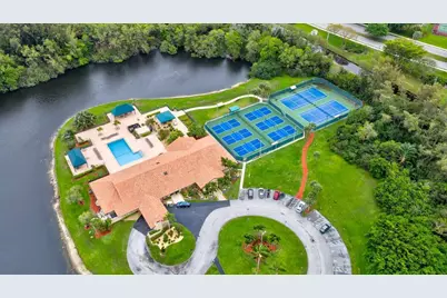 5902 W Parkwalk Cir W, Boynton Beach, FL 33472 - Photo 40