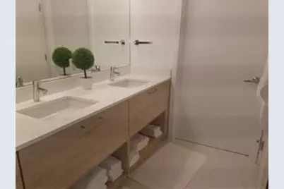 16385 Biscayne Boulevard #1018, North Miami Beach, FL 33160 - Photo 14