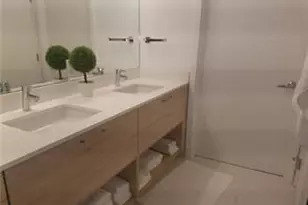 16385 Biscayne Blvd, North Miami Beach, FL 33160 - Photo 14