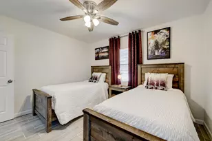 127 S 10th St, Fort Pierce, FL 34950 - Photo 20