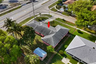 1301 N Mangonia Dr, West Palm Beach, FL 33401 - Photo 6