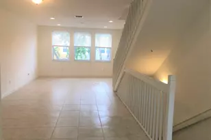 883 Millbrae Ct, West Palm Beach, FL 33401 - Photo 4