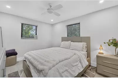 830 NE 59th Court, Oakland Park, FL 33334 - Photo 18