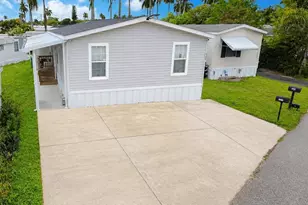 8516 SW 17th Ct, Davie, FL 33324 - Photo 2