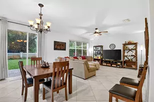 4652 Capital Dr, Lake Worth, FL 33463 - Photo 2