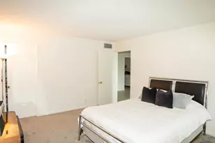 3301 NW 47th Terrace, Lauderdale Lakes, FL 33319 - Photo 8