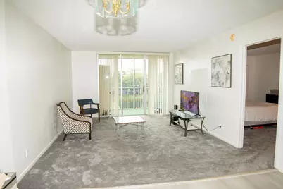 3301 NW 47th Terrace #Unit 403, Lauderdale Lakes, FL 33319 - Photo 4