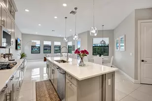 11965 S Baypoint Cir, Parkland, FL 33076 - Photo 16