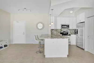 1931 NE 2nd St #302, Deerfield Beach, FL 33441 - Photo 12