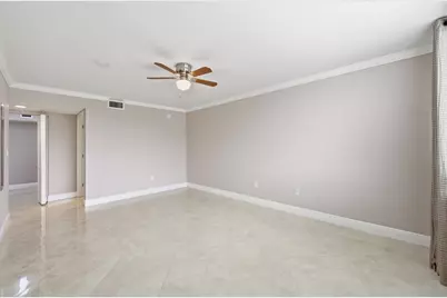108 Half Moon Circle #F2, Hypoluxo, FL 33462 - Photo 20