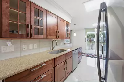 108 Half Moon Circle #F2, Hypoluxo, FL 33462 - Photo 10