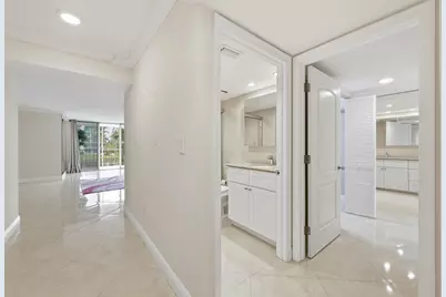 108 Half Moon Circle #F2, Hypoluxo, FL 33462 - Photo 4