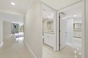 108 Half Moon Cir, Hypoluxo, FL 33462 - Photo 4