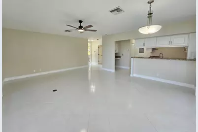 19235 Sabal Lake Drive, Boca Raton, FL 33434 - Photo 6