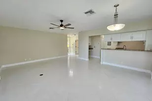 19235 Sabal Lake Dr, Boca Raton, FL 33434 - Photo 6