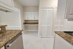 19235 Sabal Lake Dr, Boca Raton, FL 33434 - Photo 16