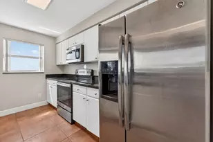 2475 Brickell Ave, Miami, FL 33129 - Photo 12