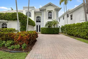 24 Grand Bay Estates Cir, Key Biscayne, FL 33149 - Photo 2