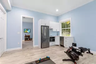 24 Grand Bay Estates Cir, Key Biscayne, FL 33149 - Photo 20