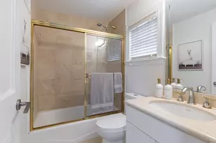 24 Grand Bay Estates Cir, Key Biscayne, FL 33149 - Photo 42