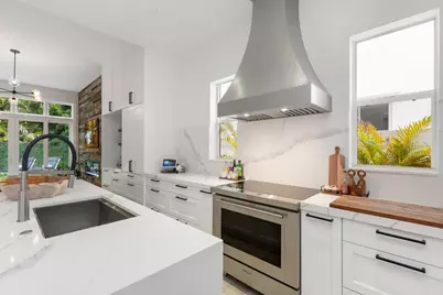 24 Grand Bay Estates Circle, Key Biscayne, FL 33149 - Photo 12