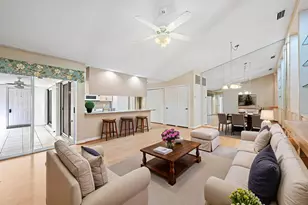 8404 Chapman Oak Ct, Palm Beach Gardens, FL 33410 - Photo 6