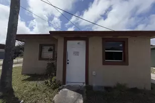 709 N 20th St, Fort Pierce, FL 34950 - Photo 1