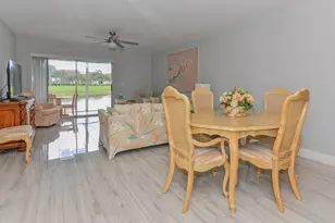 342 Lake Evelyn Dr, West Palm Beach, FL 33411 - Photo 10