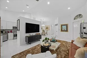 4681 Carlton Golf Dr, Lake Worth, FL 33449 - Photo 6