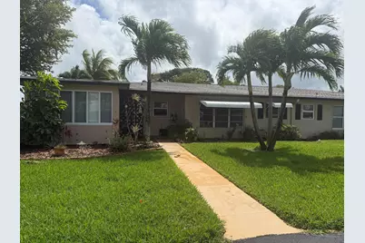 1052 North Drive #B, Delray Beach, FL 33445 - Photo 2