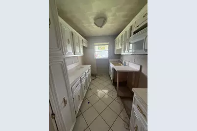 1052 North Drive #B, Delray Beach, FL 33445 - Photo 4