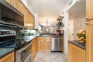 563 NE 7th Ave, Fort Lauderdale, FL 33301 - Photo 14