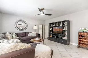 563 NE 7th Ave, Fort Lauderdale, FL 33301 - Photo 8
