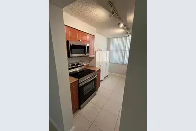 1915 Lavers Circle E #E101, Delray Beach, FL 33444 - Photo 2
