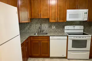 8350 Sands Point Blvd, Tamarac, FL 33321 - Photo 8