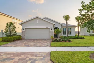 10346 SW Captiva Dr SW, Port Saint Lucie, FL 34987 - Photo 2