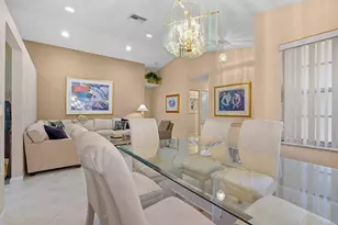 7851 Oak Grove Cir, Lake Worth, FL 33467 - Photo 6