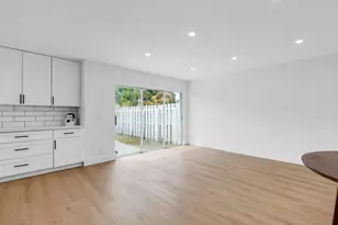 10372 SW 9th Ln, Pembroke Pines, FL 33025 - Photo 14