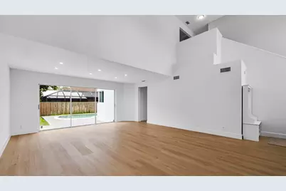 10372 SW 9th Lane, Pembroke Pines, FL 33025 - Photo 8