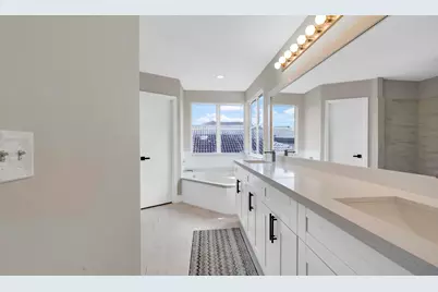 10372 SW 9th Lane, Pembroke Pines, FL 33025 - Photo 32