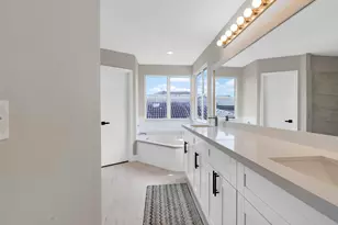 10372 SW 9th Ln, Pembroke Pines, FL 33025 - Photo 32