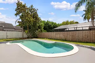 10372 SW 9th Ln, Pembroke Pines, FL 33025 - Photo 48