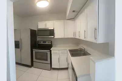 3600 NW 21st Street #Unit 406, Lauderdale Lakes, FL 33311 - Photo 4