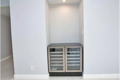 19355 Turnberry Way, Miami, FL 33180 - Photo 12