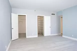 19355 Turnberry Way, Miami, FL 33180 - Photo 16