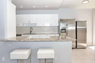 19355 Turnberry Way, Miami, FL 33180 - Photo 2