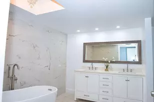 19355 Turnberry Way, Miami, FL 33180 - Photo 24