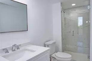 19355 Turnberry Way, Miami, FL 33180 - Photo 32