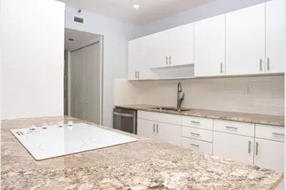 19355 Turnberry Way, Miami, FL 33180 - Photo 4