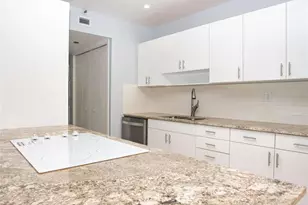 19355 Turnberry Way, Miami, FL 33180 - Photo 4